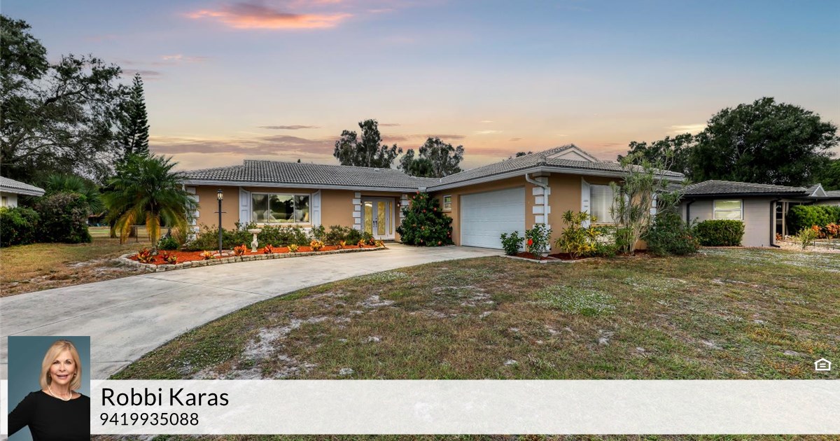 3137 Village Green Dr, Sarasota, FL 34239