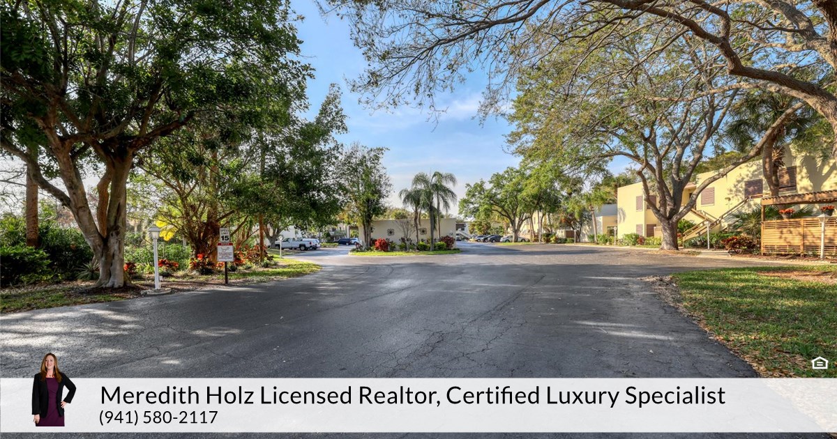 418 Spring Lakes Blvd, Bradenton, FL 34210